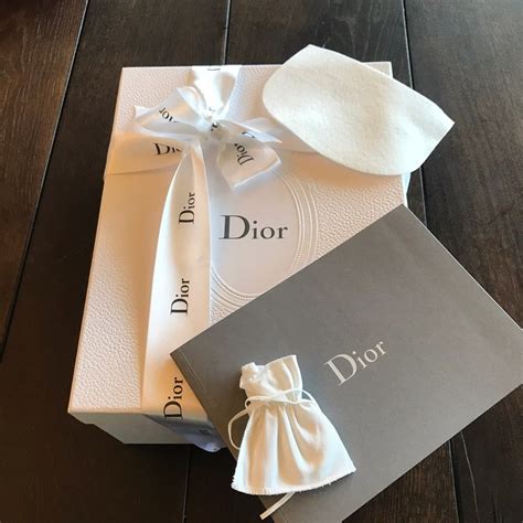 dior couture gift box vs eco shipping box|Dior packaging box.